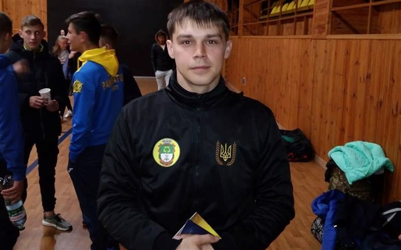 Вгадайте, хто ці люди?