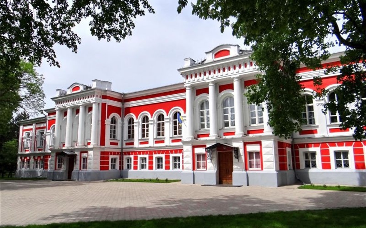 Перевірте, як добре ви знаєте історію Глухівського національного педігогічного університету імені Олександра Довженка!