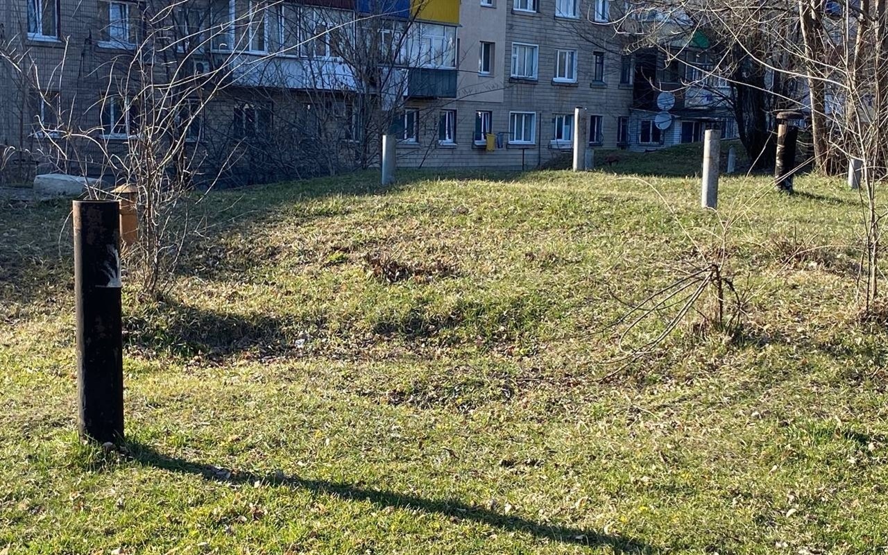 Що це за елемент та де він знаходиться у Краснограді?
