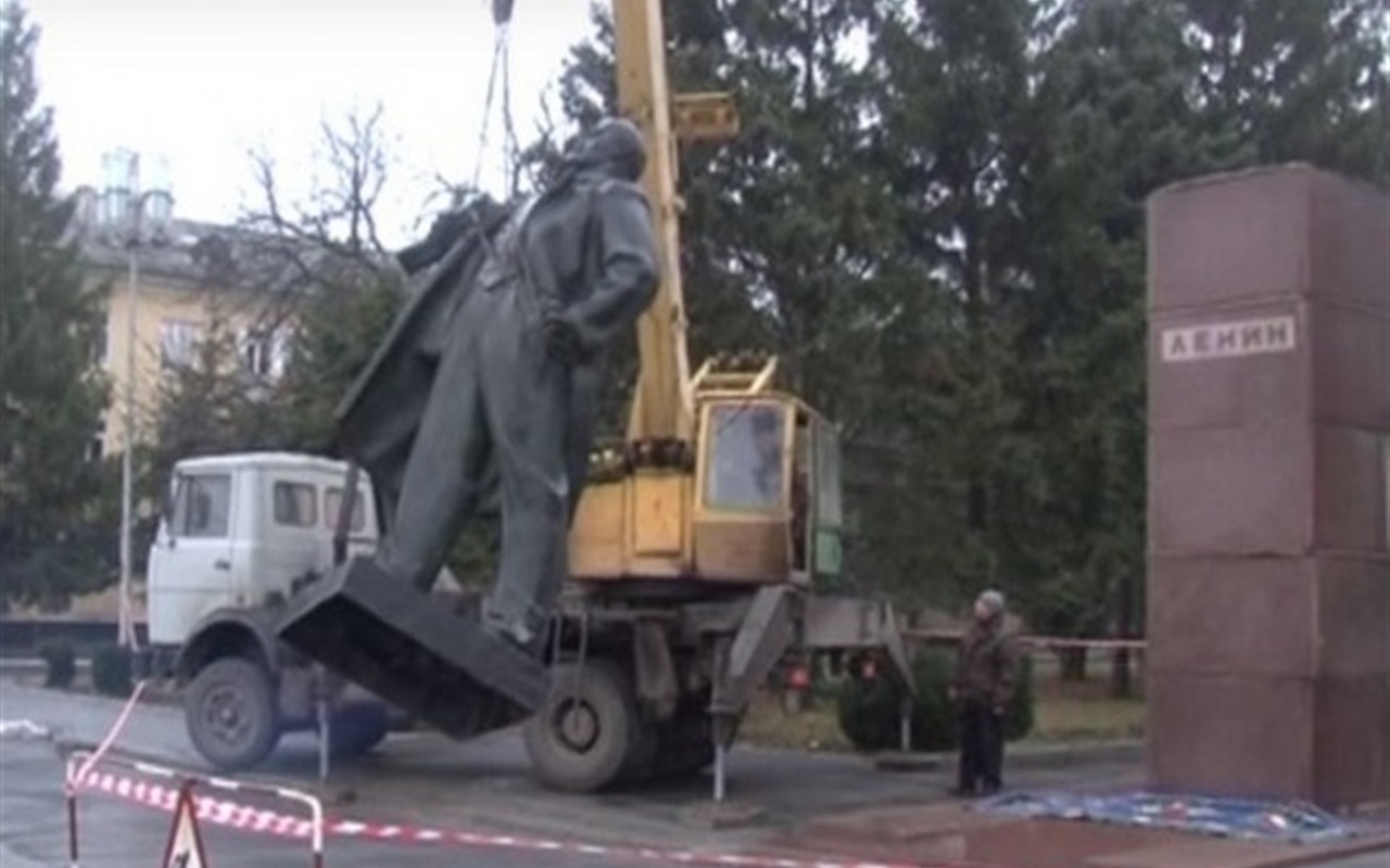 Розпізнайте пам'ятки Жовтих Вод. Тест