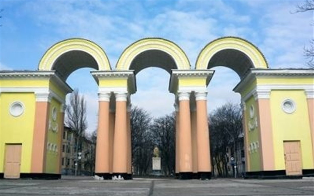 Що це за елемент та де він знаходиться у Жовтих Водах? Частина 1