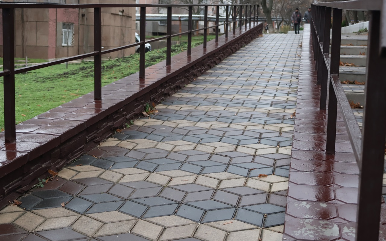 Вгадай локацію за пандусом