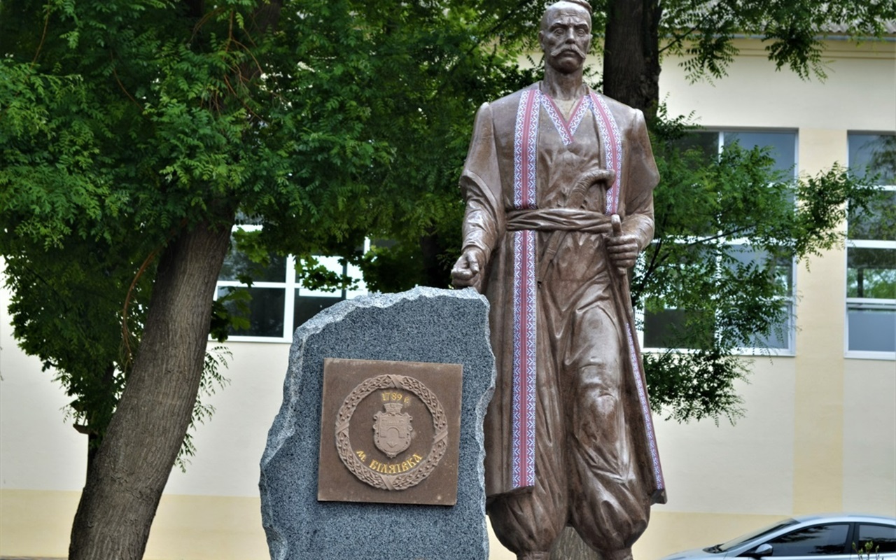 Тест: чи знаєте ви справжню історію пам’ятників Біляївки та громади?