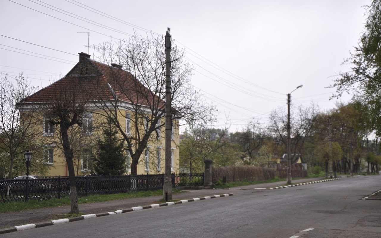 Чи знаєш ти Калуш? Вгадай, де знаходяться місця, зображені на фото