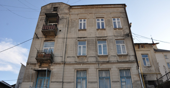 Тест: вгадайте місцеві будинки/будівлі «зі спини»