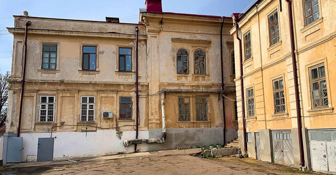 Угадай городские здания со спины