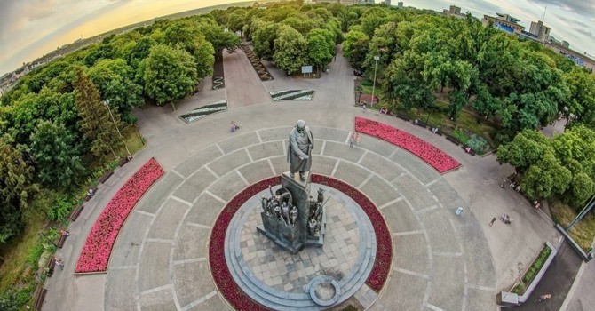 Вгадай українське місто за описом та обери локацію для відпочинку після карантину